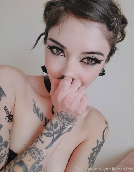 goth kitteen free art modèle galeries