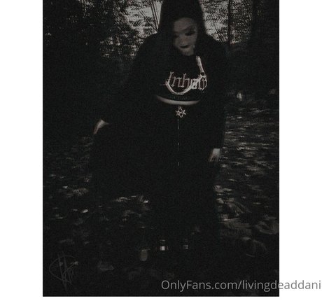 livingdeaddani xxx étoile photos