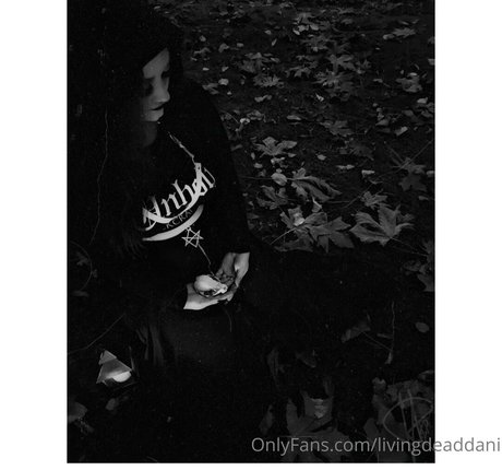 livingdeaddani thumbnail
