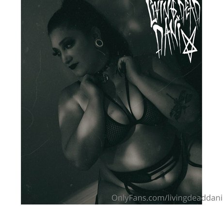 livingdeaddani star adult pic