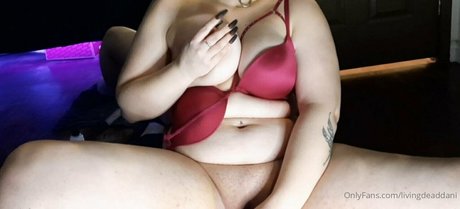 livingdeaddani top actress gallery