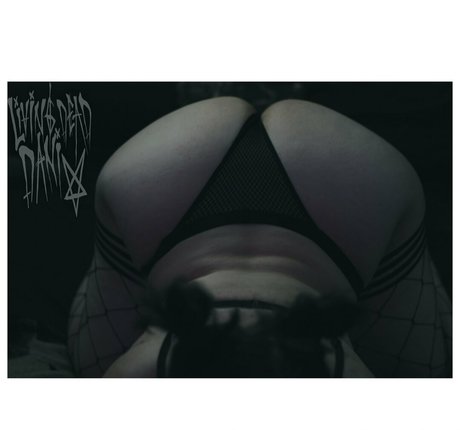 livingdeaddani estrella porno gratis recopilación