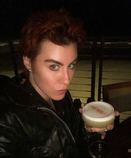 DanikaXIX estrella exclusiva archivo