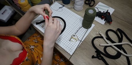 LittleBee modèle gratuit des photos