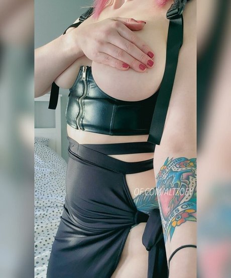 altzoey modelo erótico imágenes