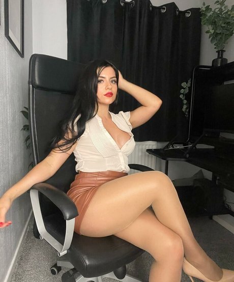 Lily Fiore star sexy gallery