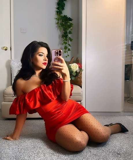 Lily Fiore model perfect photo