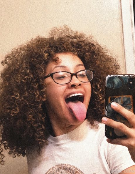 Bobbi dean haut de star du porno img