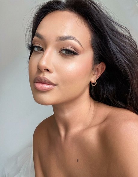 gigimarievip art model galleries