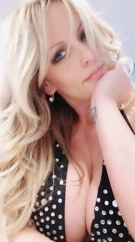 stormydaniels étoile sympa image