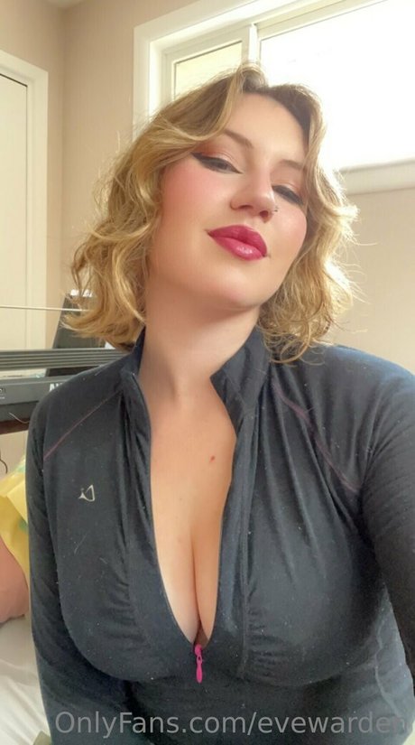 Eve Warden actriz de alta calidad archivo