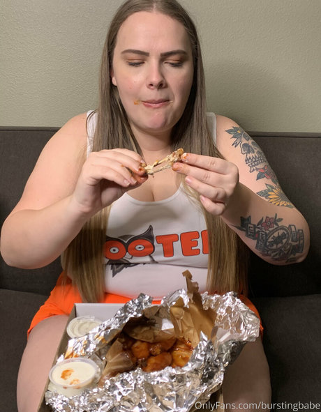 burstingbabe estrella erótica galería