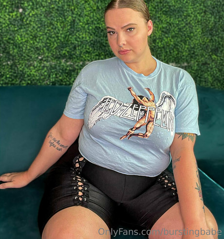 burstingbabe buen modelo galería