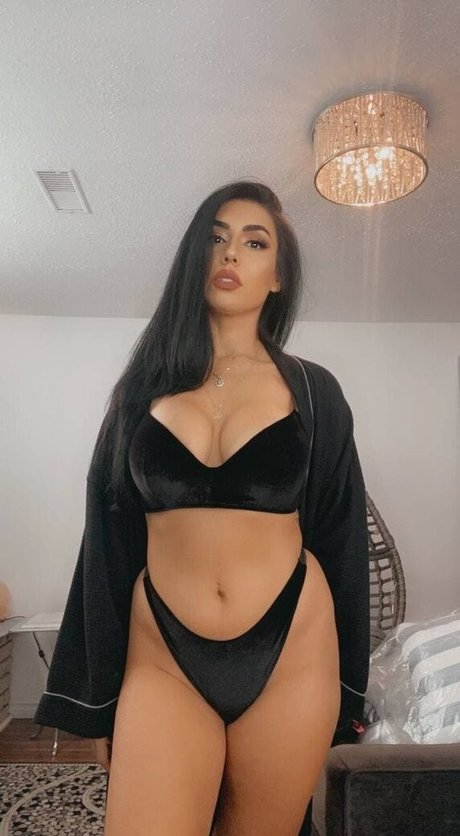 Mynameiszaraaa nude actress galleries