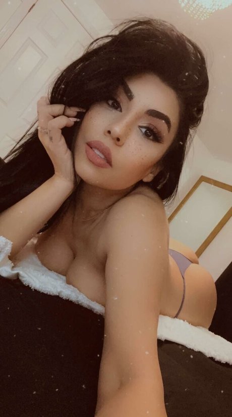 Mynameiszaraaa actrice hd des photos