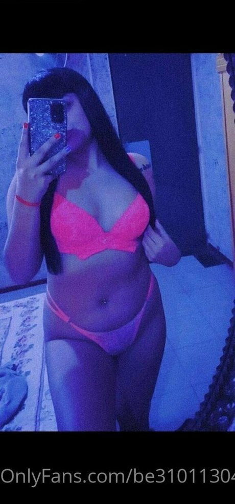 be31011304 modèle érotique galeries