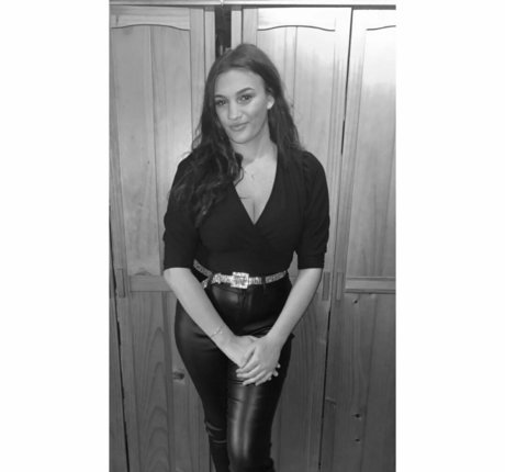 Chloe Ann Whitham modèle xxx images