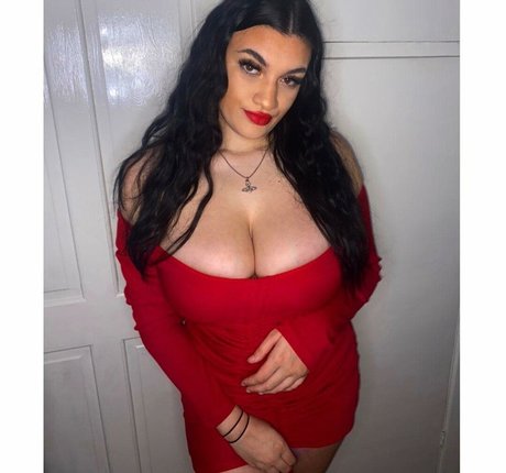 Chloe Ann Whitham haut étoile photos