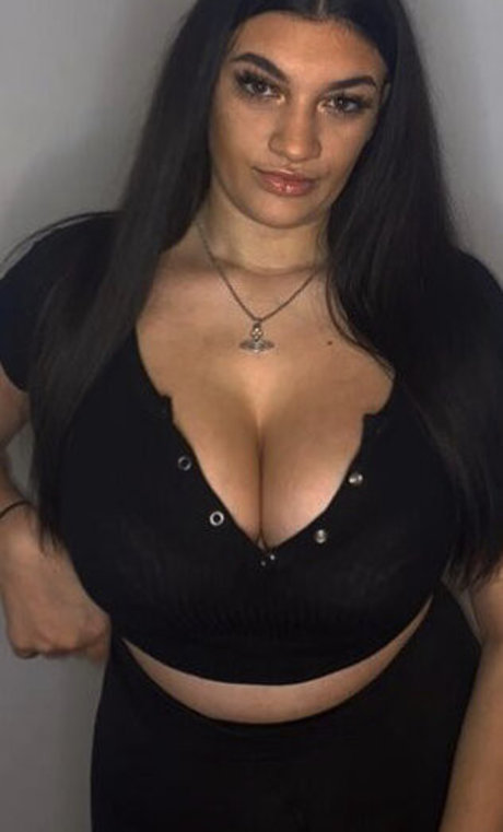 curvy kitty onlyfans pretty gallery