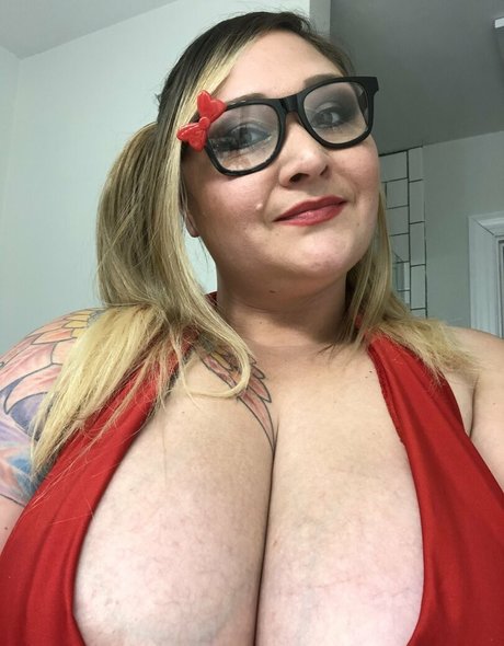 avadollxxx star hot pictures