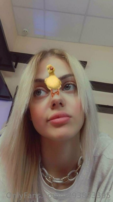 viktoria red perfect model pics