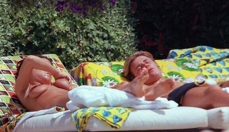 Victoria Beackham modelo exclusivo galerías