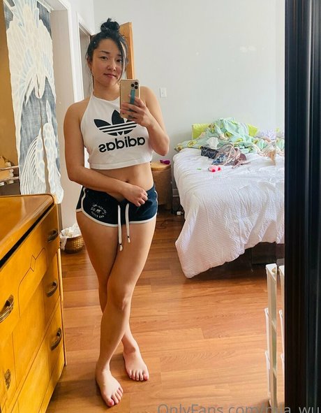 mia wu pornstar sexy pics