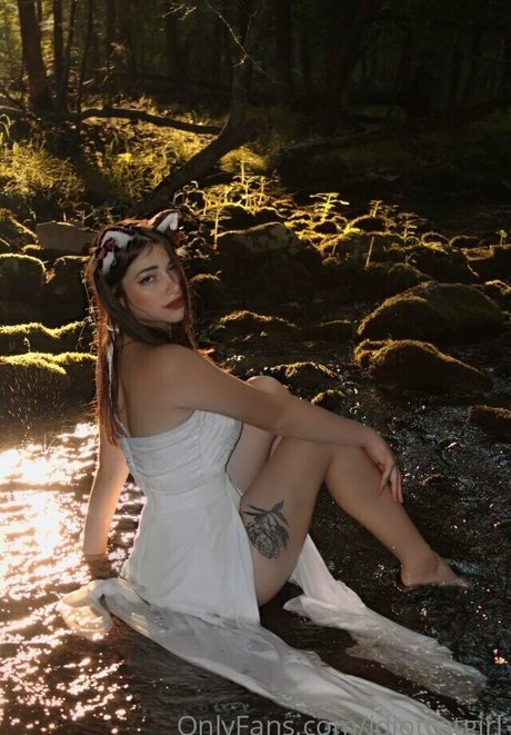 idiotcatgirl arte modelo galería