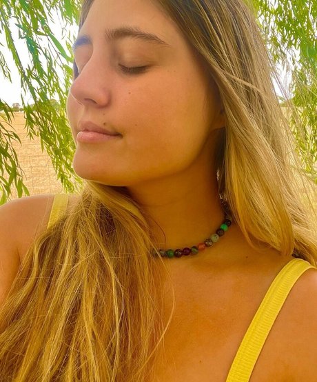 Lia Marie Johnson étoile chaude photo
