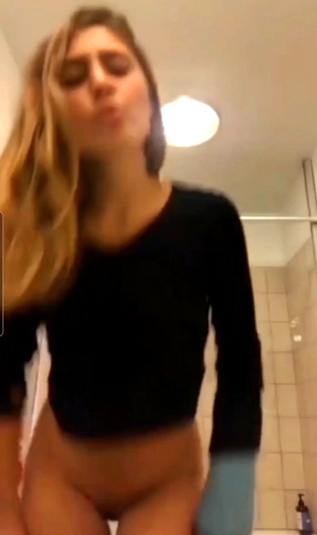 Lia Marie Johnson joli modèle images