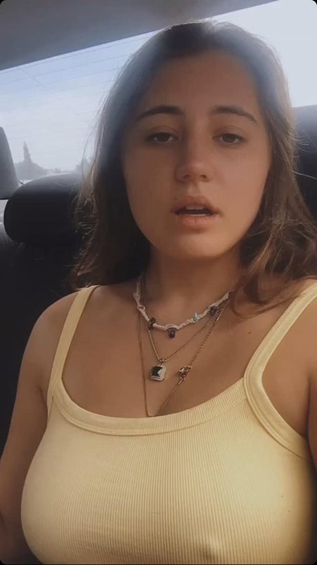 Lia Marie Johnson buena actriz galería