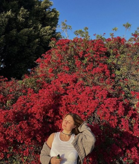 Lia Marie Johnson star du porno parfaite photos