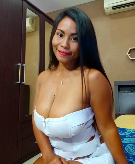 2024 top onlyfans free naked pic