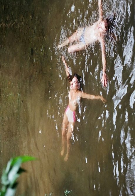 Hitomi Mochizuki modelo pornografico fotos