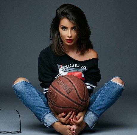 Mikaela Hoover xxx star archive