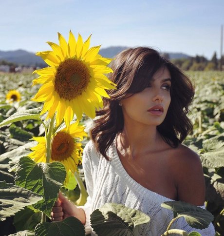 Mikaela Hoover beautiful star photos