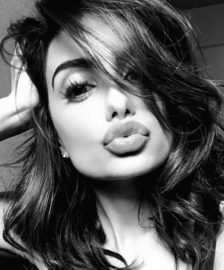 Mikaela Hoover model nudes photos