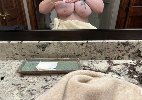 bigtittyemma Image de profil