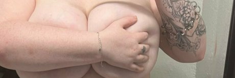 bigtittyemma star nude pic