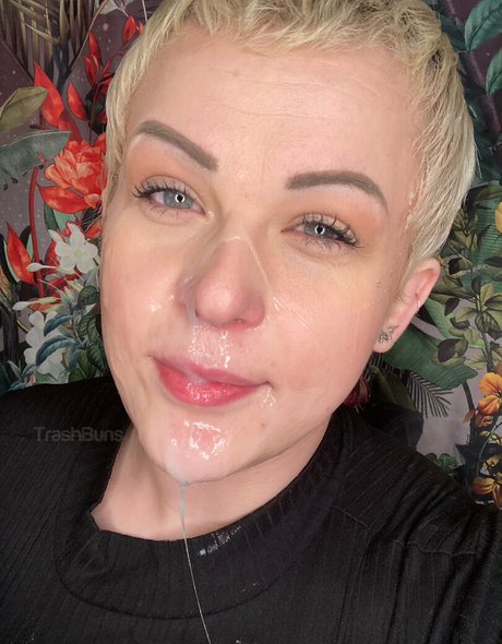 trashbuns sexy actress pic