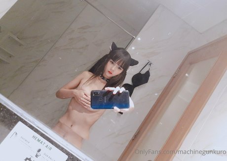 Machinegunkuro star porn pics