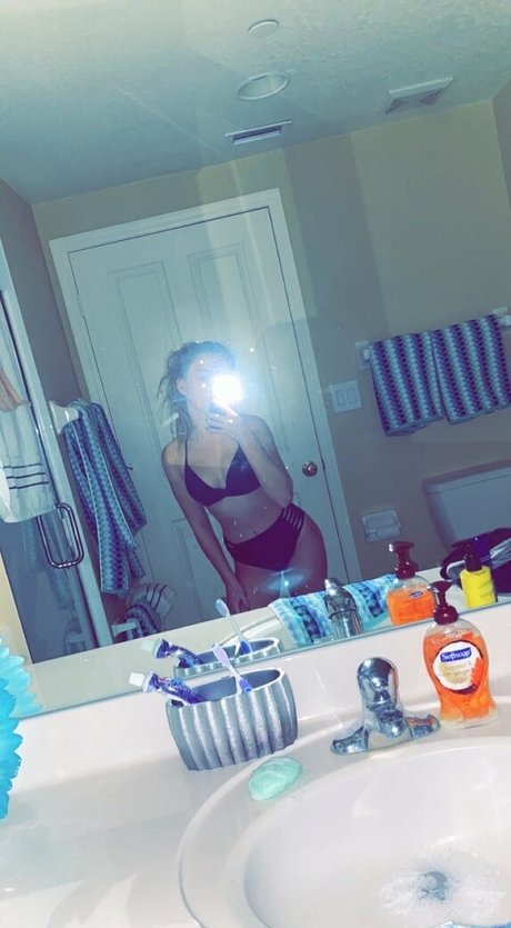 taylorherd02 hot pornstar picture