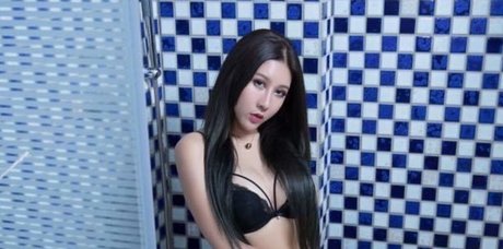Wei Ling_ nudes star img