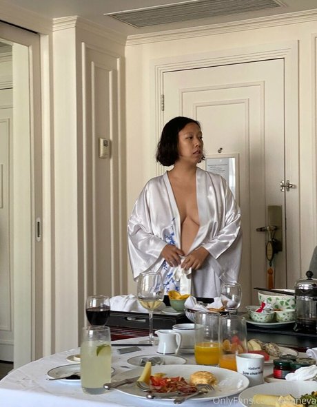 asianeva actriz de arte galerías