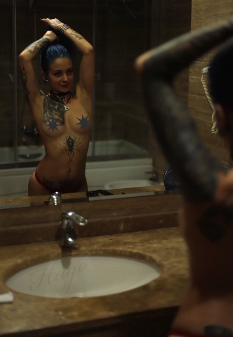 Yagmur Simsek star du porno belle image