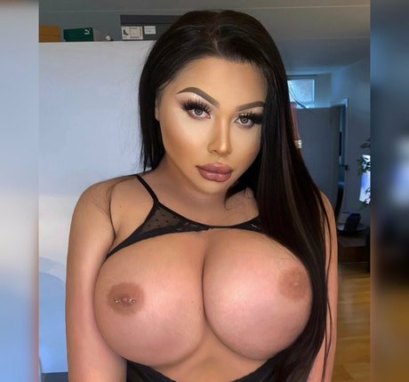 siliconebarbie actrice artistique image