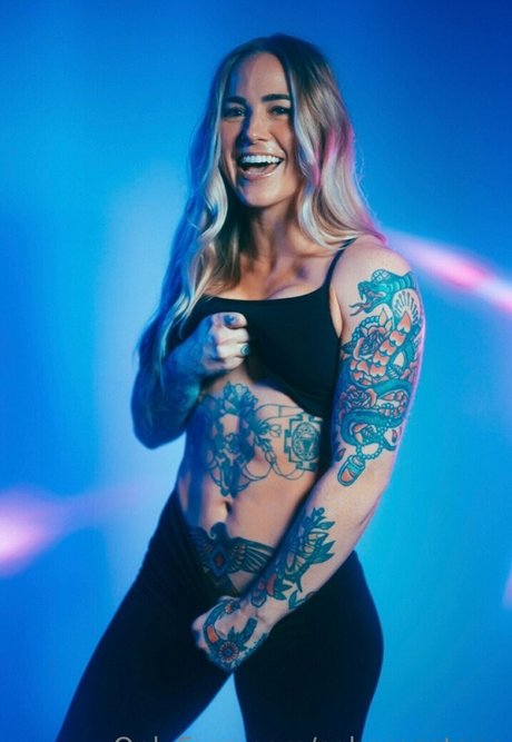 saberonstage actrice sexy images