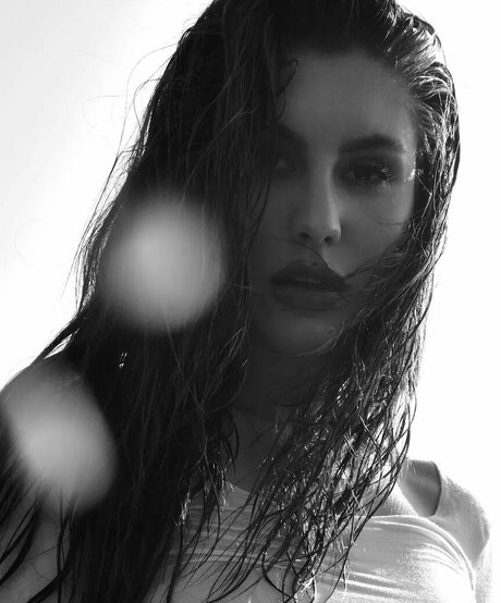 Bethanylydiaa estrella porno desnuda archivo