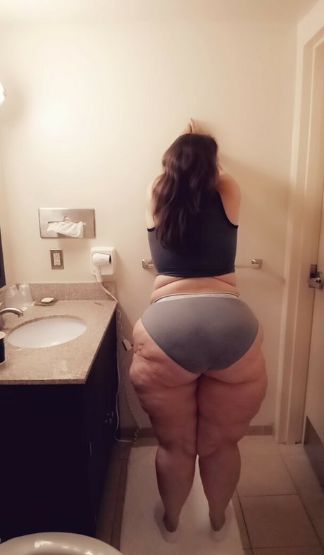 kourtneycakes modèle pornographique photos