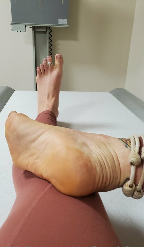 lovefiercelyfeet modelo sexual fotos